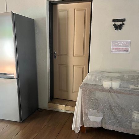 La Belle Guesthouse Парис Екстер'єр фото
