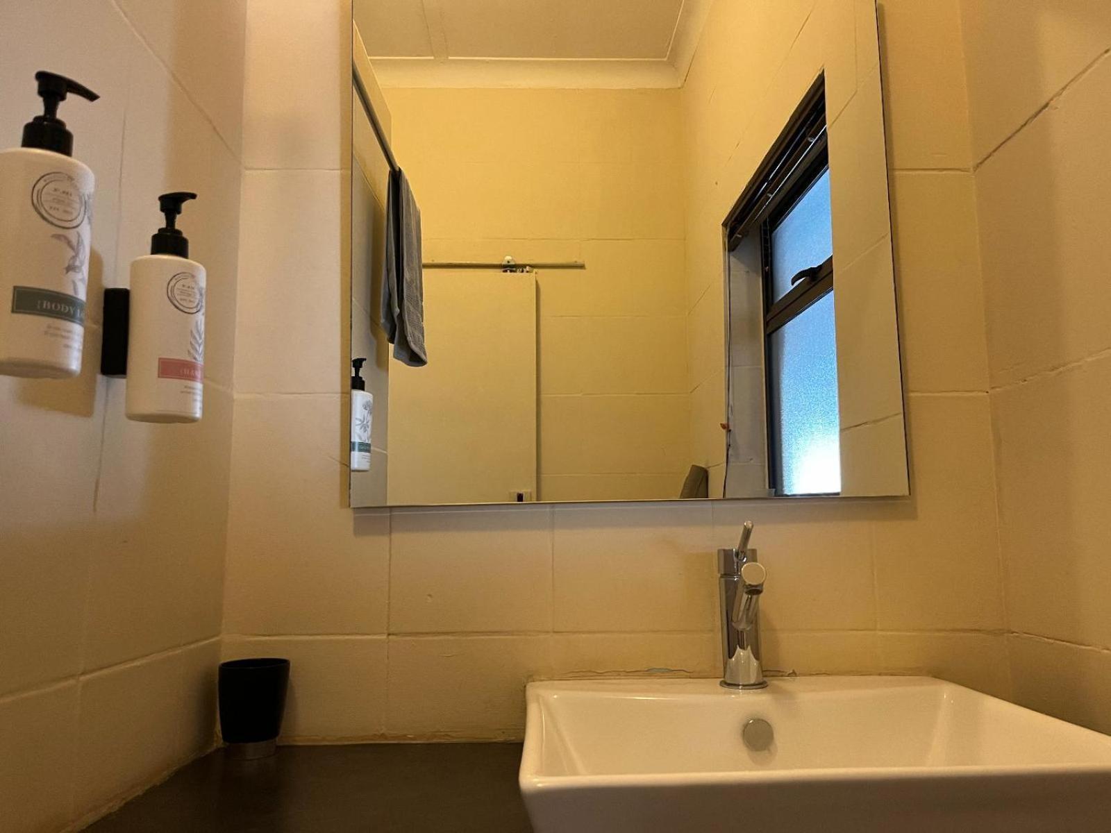 La Belle Guesthouse Парис Номер фото