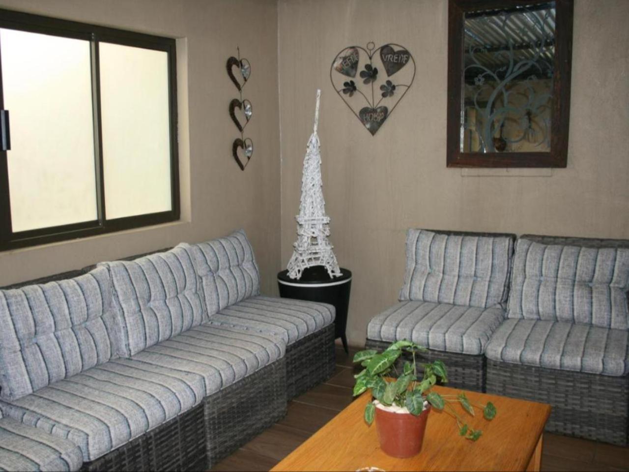 La Belle Guesthouse Парис Екстер'єр фото